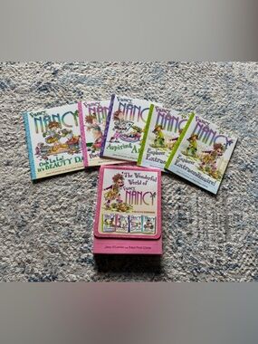 Fancy Nancy Children's Book Set - Pink Boxed Collection with 5 books